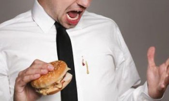 如何去掉定做T恤衫/工作服等服裝上面的頑固油污？